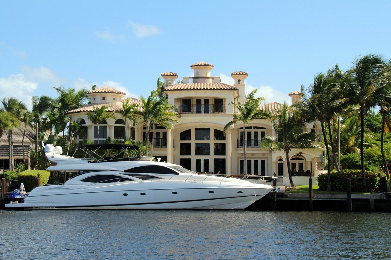 yacht, boat, millionaire-5547284.jpg